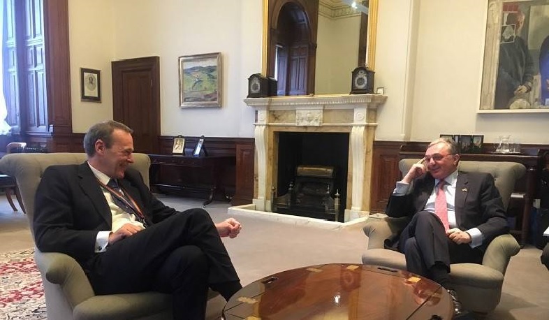 ԱԳ նախարար Զոհրաբ Մնացականյանը հանդիպել է Մեծ Բրիտանիայի ԱԳ նախարարության մշտական քարտուղար Սայմոն ՄքԴոնալդի հետ