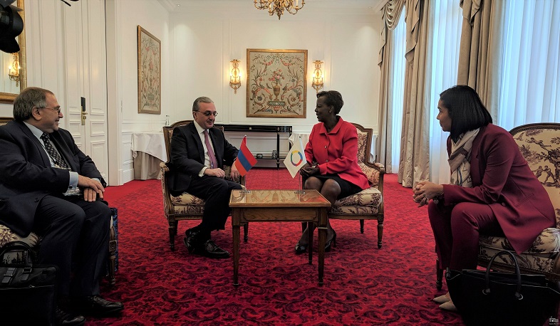 Զոհրաբ Մնացականյանը հանդիպել է Ֆրանկոֆոնիայի գլխավոր քարտուղարի հետ