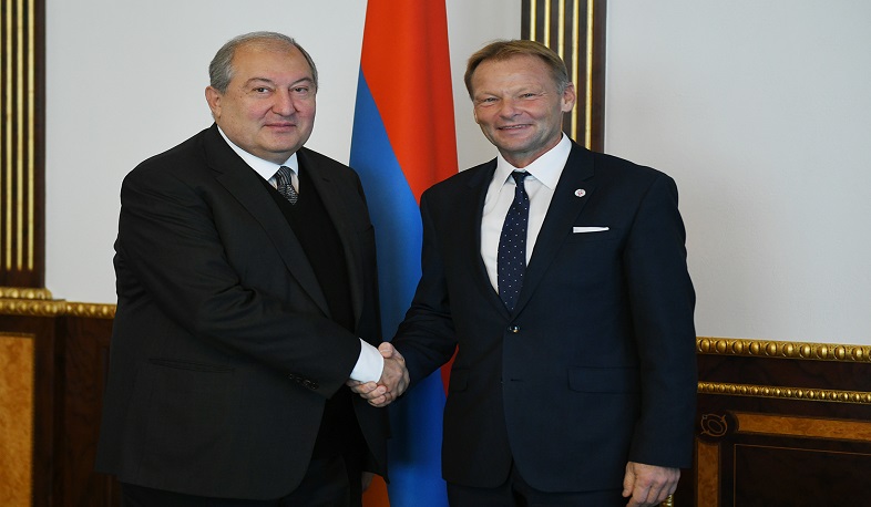 Armenia's President Armen Sarkissian receives European Investment Bank delegation