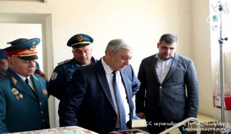 Ֆելիքս Ցոլակյանն այցելել է այրվածքներ ստացած հրշեջ-փրկարար Էդգար Գրիգորյանին