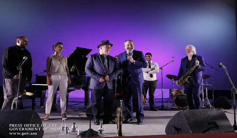 Վարչապետը տիկնոջ հետ ներկա է գտնվել «Երևան ջազ ֆեստ-2019» 5-րդ ամենամյա փառատոնի փակմանը