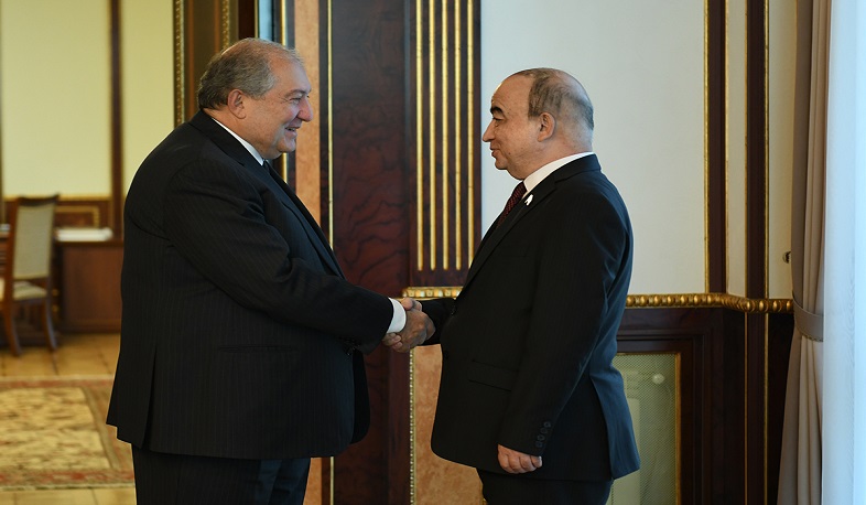 Նախագահ Արմեն Սարգսյանն ընդունել է Տաջիկստանի խորհրդարանի նախագահին