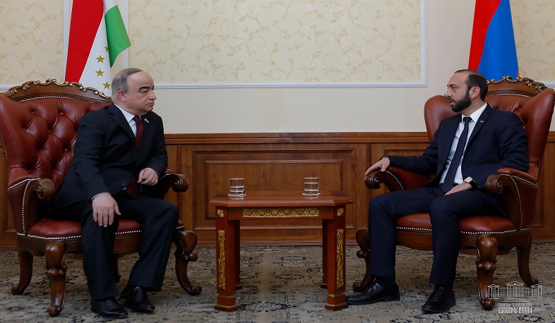 Արարատ Միրզոյանը հանդիպել է Տաջիկստանի խորհրդարանի նախագահի հետ