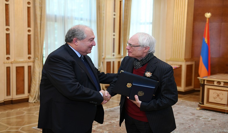Президент вручил Тиграну Мансуряну орден «За заслуги перед Отечеством»