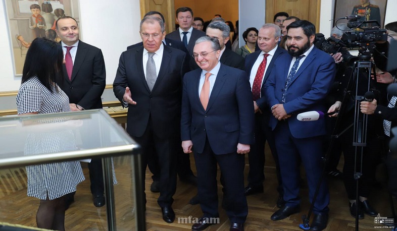 Մնացականյանն ու Լավրովը մասնակցել են Հայրենական Մեծ պատերազմի 75-ամյակին նվիրված ցուցահանդեսի բացմանը