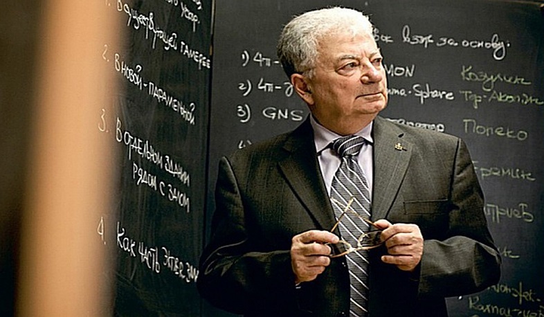 Յուրի Օգանեսյանն արժանացել է Դեմիդովյան մրցանակի