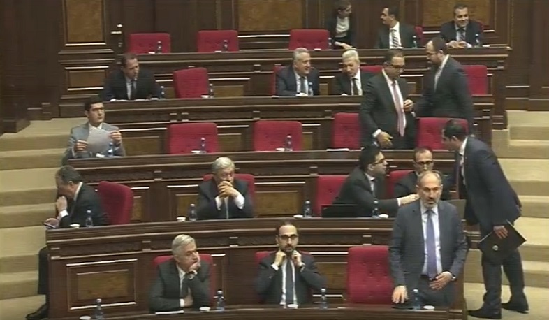 Պատգամավորների հարցերի հիմնական հասցեատերը վարչապետն էր