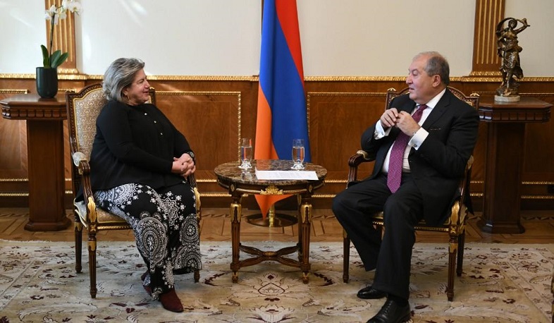 ՀՀ նախագահը հանդիպել է մեր երկրում դիվանագիտական ծառայությունն ավարտող Հունաստանի դեսպանի հետ