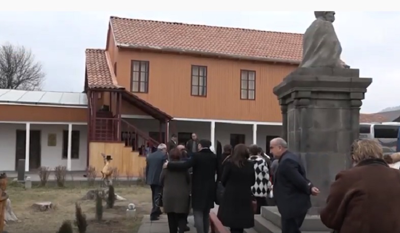 Թումանյանի ստեղծագործությունները հնչել են վրացերեն, ուկրաիներեն, ասորերեն և եզդիերեն