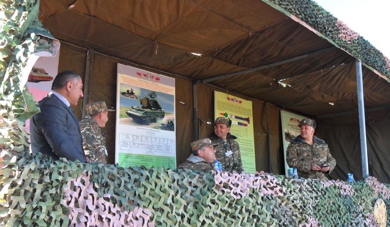 Զինված ուժերի ԳՇ պետը հետևել է ռազմական տեխնիկայի փորձարկումներին