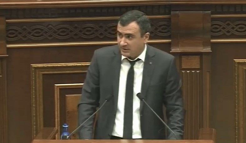 Կաշկանդված կլինե՞ք ԲՀԿ պատգամավորների մասին որոշումներ կայացնելիս. Խանդանյանը՝ Համբարձումյանին