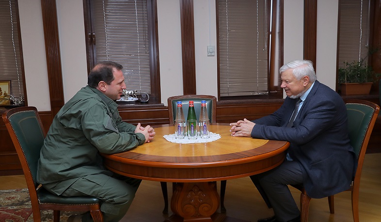 Դավիթ Տոնոյանն ընդունել է Անջեյ Կասպրշիկին