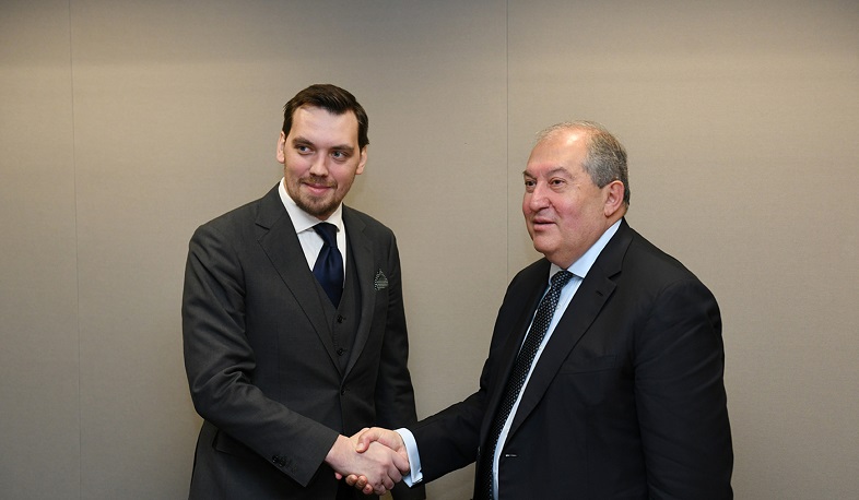 Արմեն Սարգսյանը Լոնդոնում հանդիպել է Ուկրաինայի վարչապետի հետ