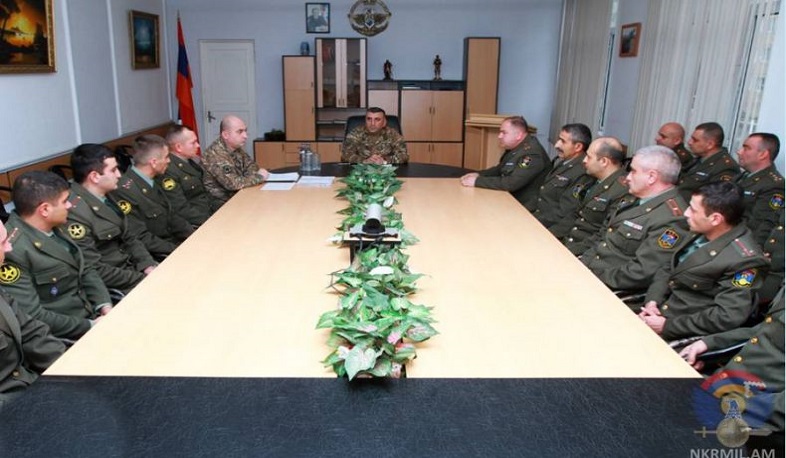 ՊԲ հրամանատարն ընդունել է ծառայողական առաջխաղացման ներկայացված մի խումբ սպաների