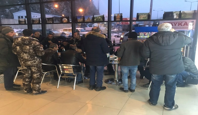 Վերին Լարսում գտնվող ավտոբուսի բոլոր ուղևորները հարցաքննվել են