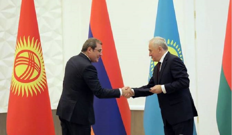 Դավիթ Անանյանը պարգևատրվել է