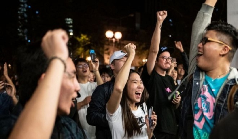 Հոնկոնգում դեմոկրատական ուժերը տոնում են իրենց հաղթանակը