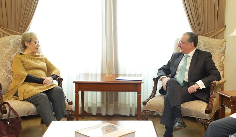Զոհրաբ Մնացականյանը հանդիպել է ԵԱՀԿ ԺՀՄԻԳ տնօրեն Ինգիբյորգ Գիսլադոտիրի հետ