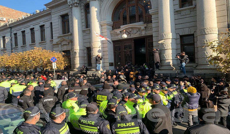 Վրաստանի իշխանությունն ու ընդդիմությունը համաձայնել են բանակցել