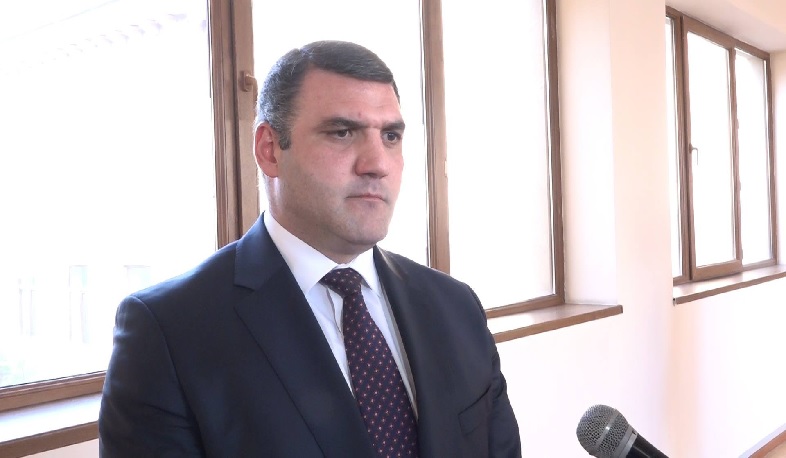 Դատարանը քննում է Գևորգ Կոստանյանին կալանավորելու վերաբերյալ ՀՔԾ միջնորդությունը