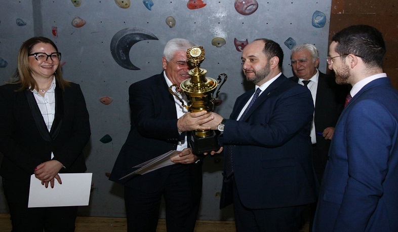 Արայիկ Հարությունյանը ներկա է եղել ուսանողական խաղերի փակմանը