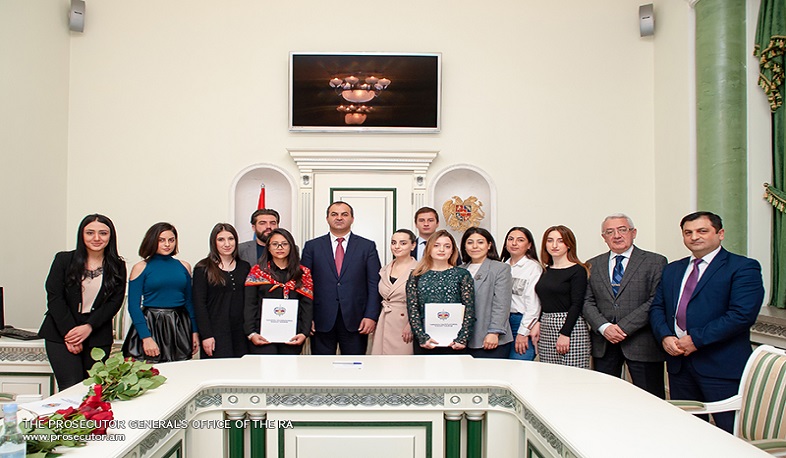 Հայաստանի գլխավոր դատախազը շնորհակալագրեր է հանձնել
