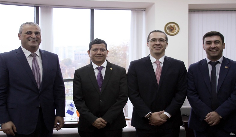 ԱԳ փոխնախարարն ընդունել է Գվատեմալայի պատվիրակությանը