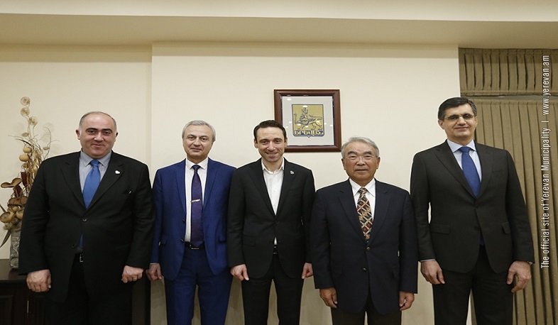 Հայկ Մարությանը հանդիպել է ճապոնացի գիտնական Տակեո Կանադեի հետ