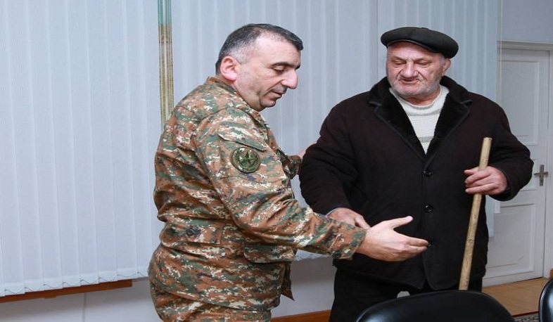 Արցախի ՊՆ Կարեն Աբրահամյանն ընդունել է նախապես հերթագրված քաղաքացիներին