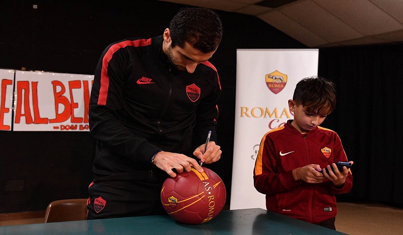 Մխիթարյանը պատասխանել է երեխաների հարցերին