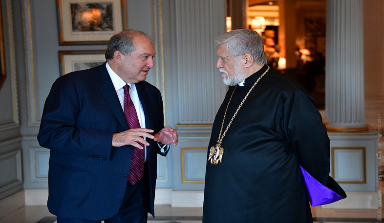 Armen Sarkissian had phone conversation with the Catholicos of the Great House of Cilicia Aram I