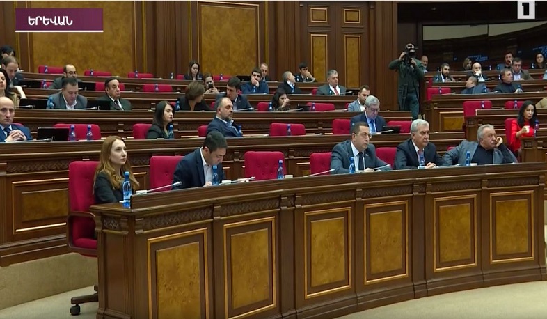 Օրենսդիր վեճերն ու օրենք դարձած նախագծերը