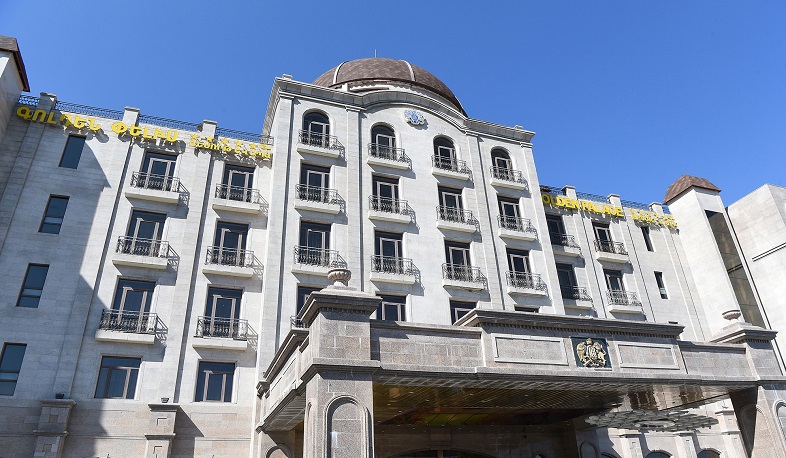 Golden Palace Hotel auction postponed