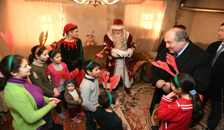 Նախագահն Ակնաշեն համայնքում հյուրընկալվել է բազմազավակ ընտանիքում