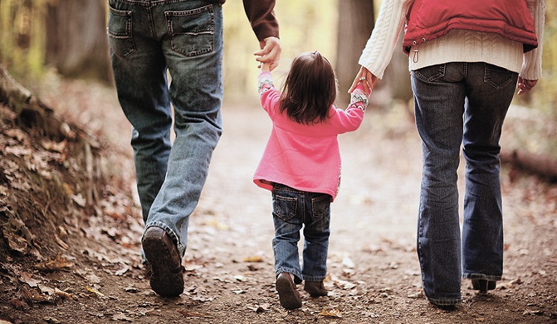 Երեխաների ապօրինի որդեգրման գործով երեք անձի մեղադրանք է առաջադրվել