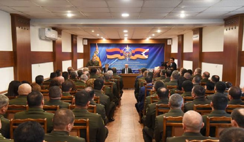 Բակո Սահակյանը Ազգային անվտանգության ծառայողի օրվա առթիվ պարգևներ է հանձնել