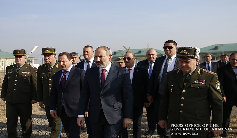 Վարչապետին են ներկայացրել  հակաօդային և հակահրթիռային պաշտպանության նորագույն տեխնիկական միջոցները