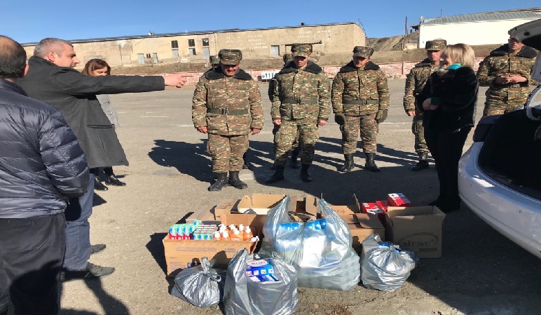Healthcare representatives visit military unit on border