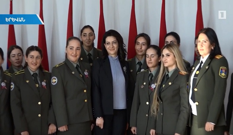 Աննա Հակոբյանը հանդիպել է կին կուրսանտների և շրջանավարտների հետ