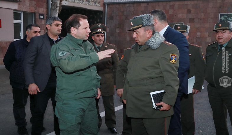 Պաշտպանության նախարարն այցելել է Կենտրոնական հավաքակայան