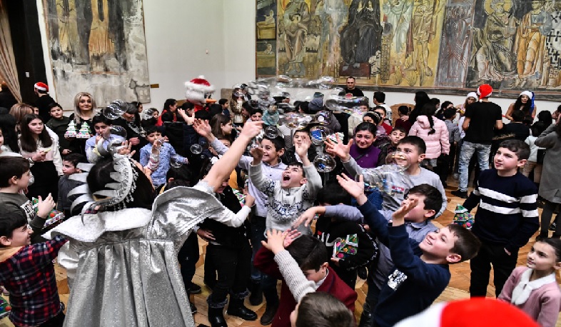 Տոնական հանդիպում Ազգային պատկերասրահում