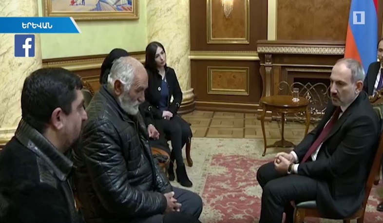 Վարչապետն ընդունել է մահացած զինծառայողի հարազատներին