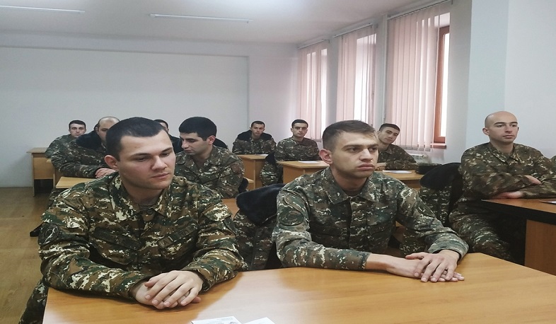 Զինված ուժերը համալրվում են բժիշկ-սպաներով