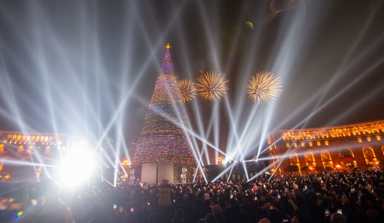 Փարիզից, Նյու Յորքից, Բեյրութից եկել են Երևան՝ Ամանորը նշելու. Փաշինյան