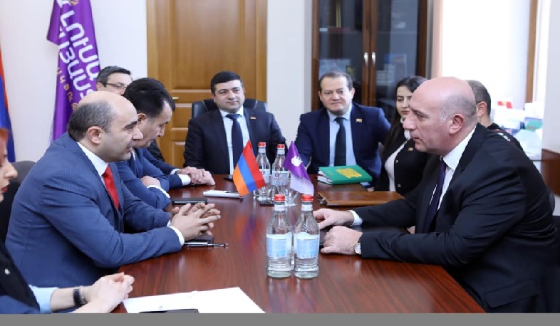 ԱԺ «Լուսավոր Հայաստան» խմբակցության հանդիպումը ՀՀ ոստիկանության պետի պաշտոնակատարի հետ