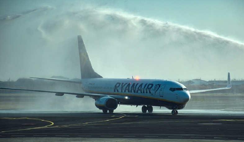 Ryanair-ի Միլան-Երևան չվերթի առաջին ինքնաթիռը վայրէջք կատարեց «Զվարթնոց» օդանավակայանում