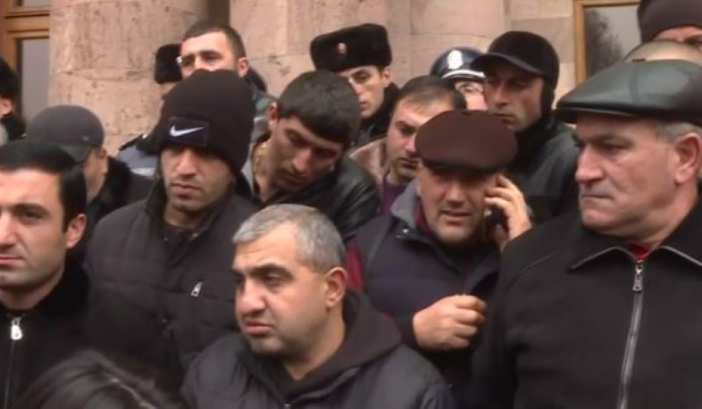 Անասնապահները դեմ են վերավաճառողներին