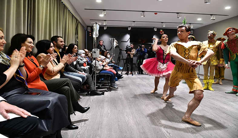 Արյունաբանական կենտրոնում երեխաները դիտել են «Չիպոլինո» մանկական բալետային ներկայացումը