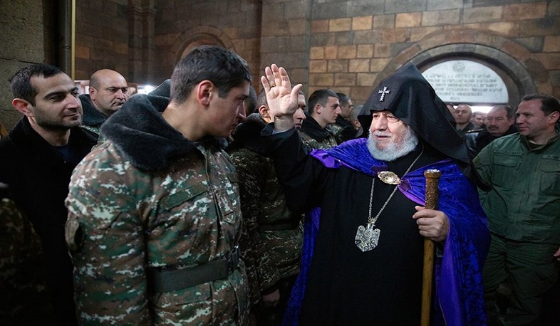 Սուրբ Պատարագ Մայր Աթոռում՝ բանակի օրվա առթիվ