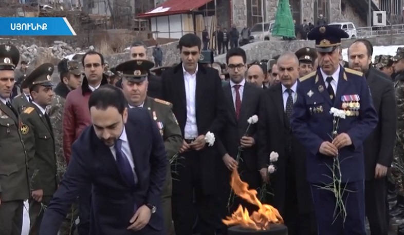 Գորիսում բանակի օրվա միջոցառմանը մասնակցել է փոխվարչապետ Տիգրան Ավինյանը